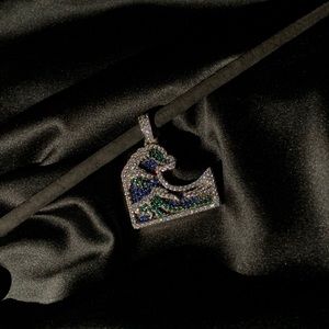 Silver wave pendant 💧